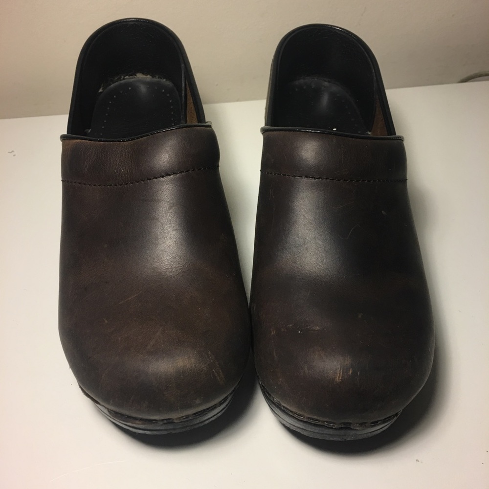 Dansko Women's Brown Leather Professional Clogs 37